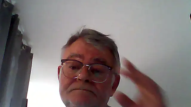 oura লাইভ XXX চ্যাট