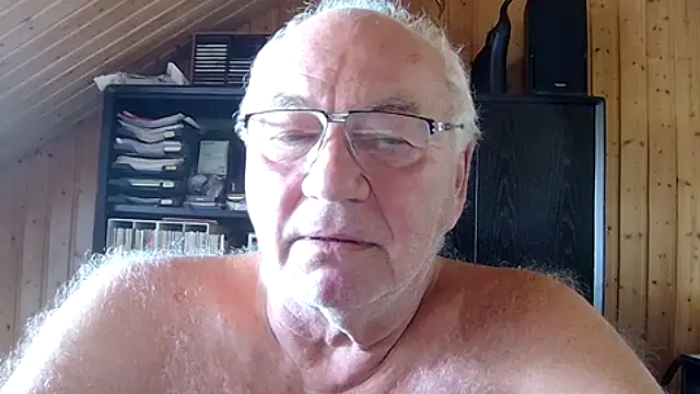 XXX chat uživo modela biggandybig