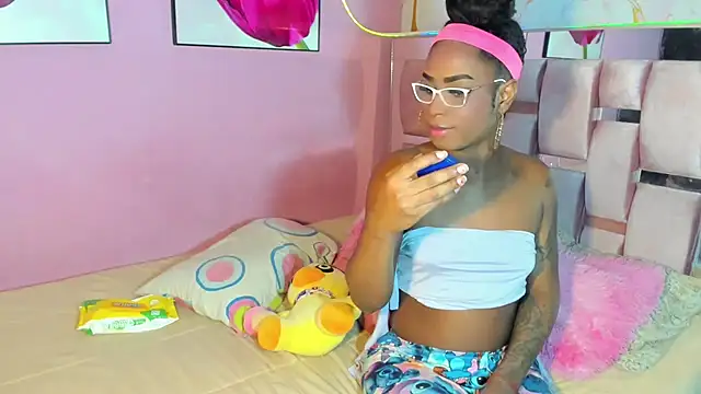 Chat +18 de HUGE_BLACKCOCK ao vivo