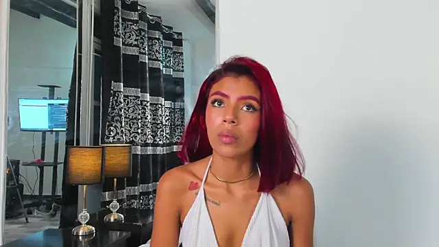 Chat +18 de Scarlet__Rosse ao vivo