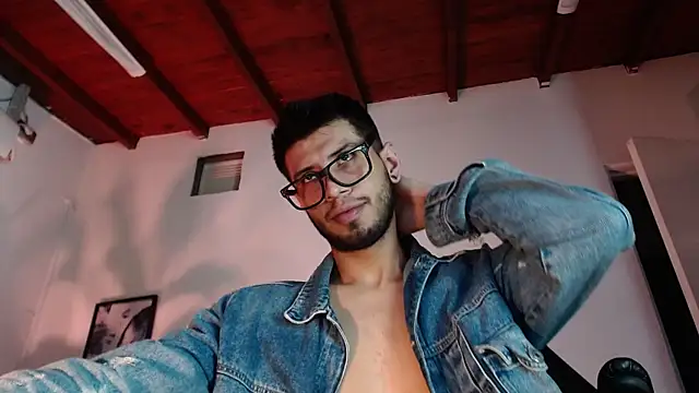 Czat XXX na żywo – Colby_brown03