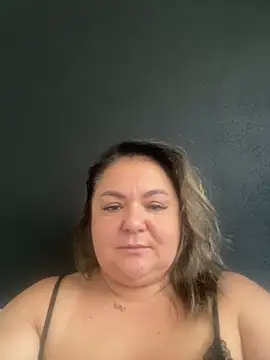 MikyVesela Adlı Modelin Canlı XXX Sohbeti