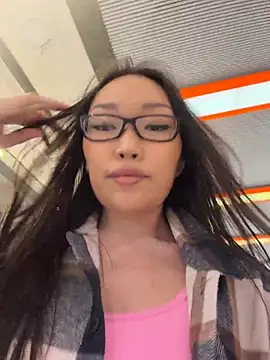 Chat XXX Live trytomakememoam