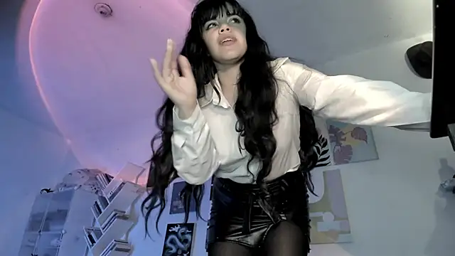 yury____sun Adlı Modelin Canlı XXX Sohbeti