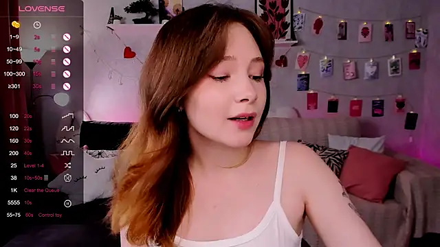 LanaBlu_'s Live XXX Chat