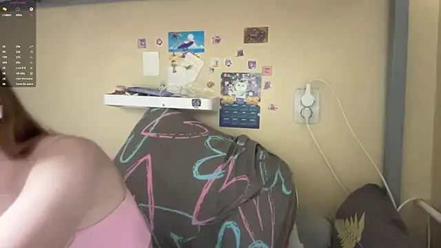 AquilineOrites 即時 XXX 聊天