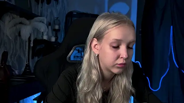 MaoqiBeverly Chat XXX live