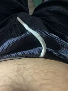 tharinduxo 现场XXX聊天