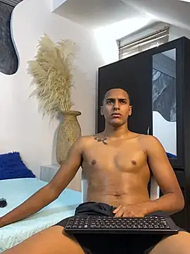 lucas837481 现场XXX聊天