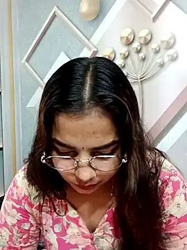 Chat +18 de Himani_0122 ao vivo