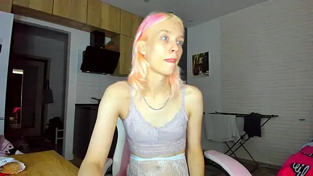 _Alice_Kitty live XXX chat