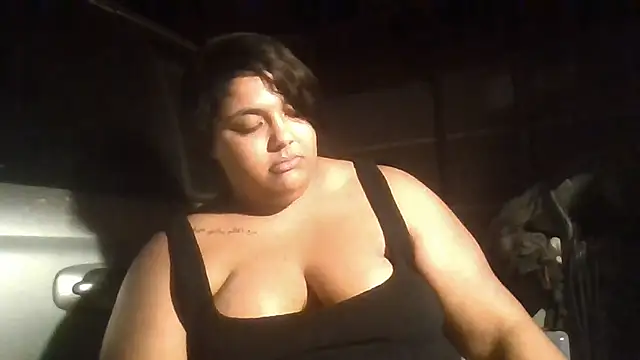 1n0nlythroat's Live XXX Chat