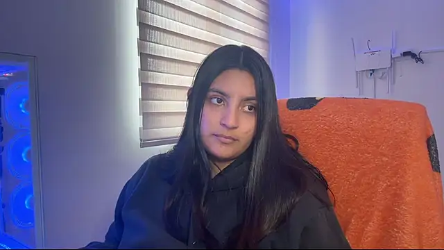 cloe_small's Live XXX Chat