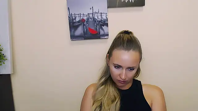 _Nicole_new Live XXX-Chat