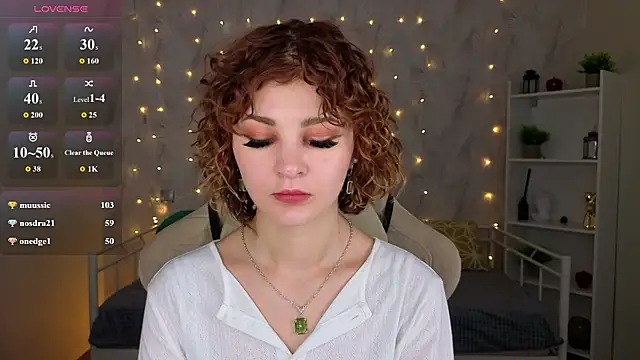 Kira__Fluffy's Live XXX Chat