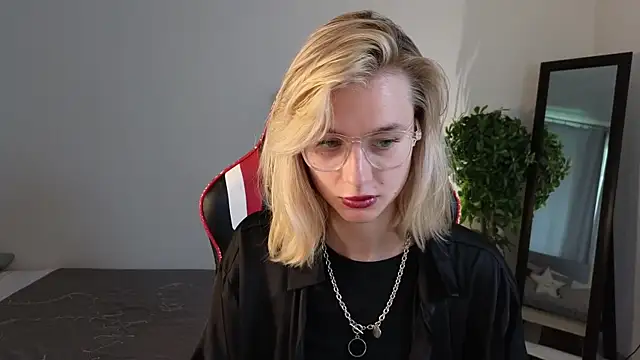 Živý XXX chat NoraMoreau