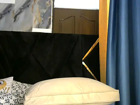 WildTemptressX live XXX chat