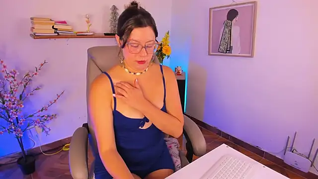 צ'אט XXX בשידור חי של Chanelll_Taylorr_