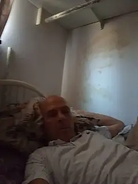 Iulian81 webcam show