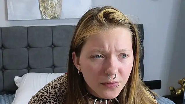 LauraLowe – Naživo XXX chat