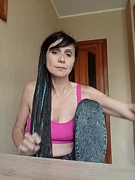 Chat +18 de Francenia_lolis ao vivo