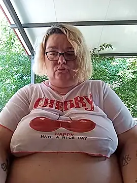 Chat +18 de diosacurvy1984 ao vivo