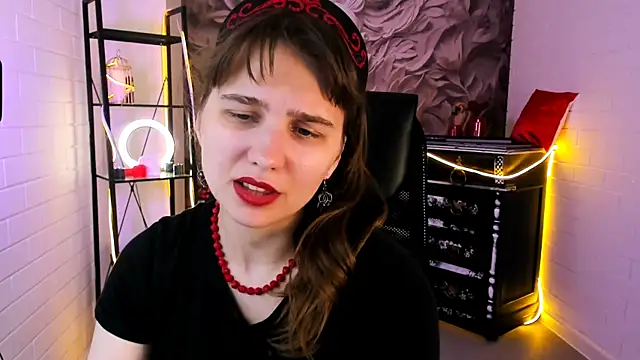 Chat +18 de TessaMill ao vivo