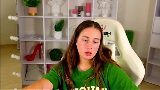 NadinnL's Live XXX Chat