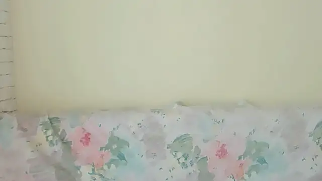 Chat XXX en directo de ElleLuv_