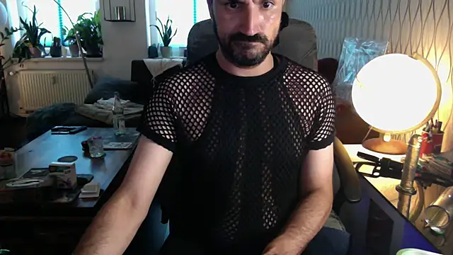 tomz0819's Webcam Show