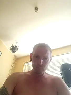 piercingpik Live XXX Chat