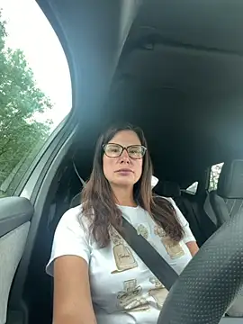 Busty-FiFi élő XXX-chatje