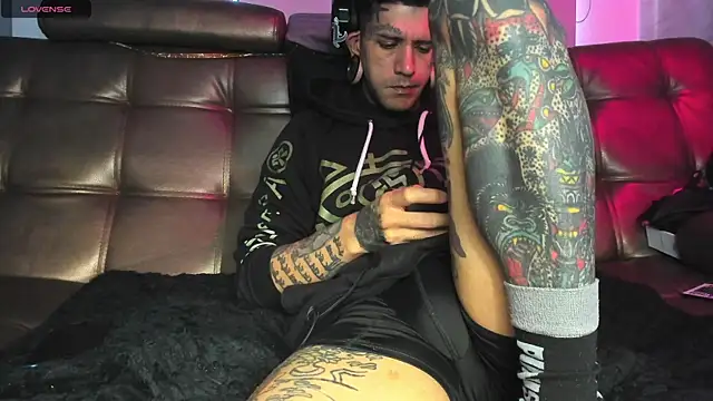 jhonny__ackerman's Live XXX Chat