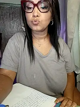 Yameiln Live XXX chat