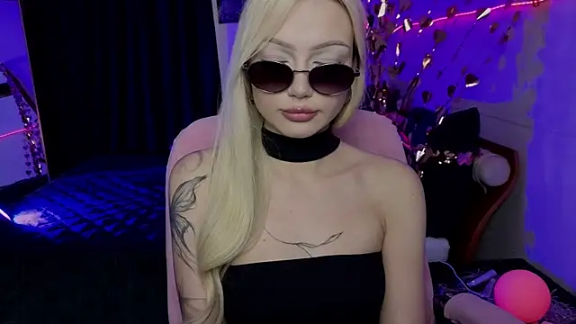 LinaLirian Chat XXX in diretta