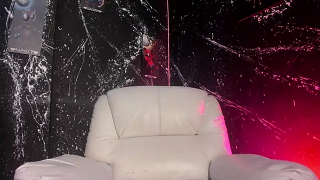 Czat XXX na żywo – IzzyHiltton_