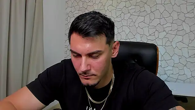 Онлайн чат XXX ClintMasters