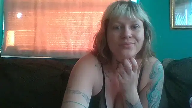 RosieSwitchBitchのライブXXXチャット