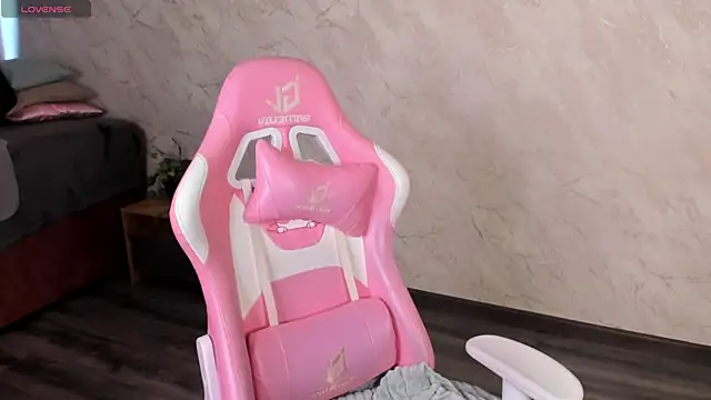 Emma-Blissa Chat XXX in diretta