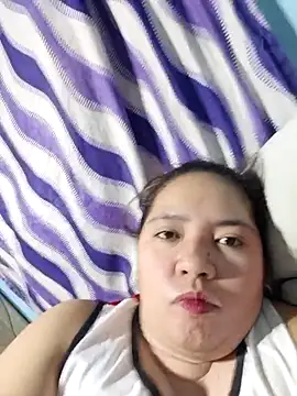 naughtiestmumknky99's Live XXX Chat