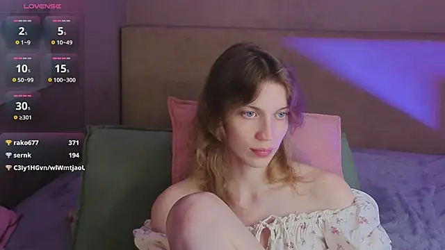 Emily_CartexのライブXXXチャット