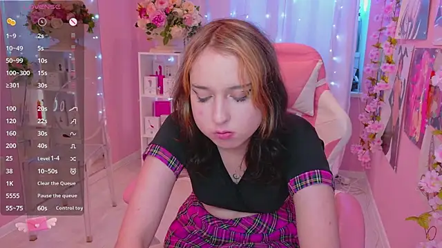 Oksi_Koxy Live XXX Chat