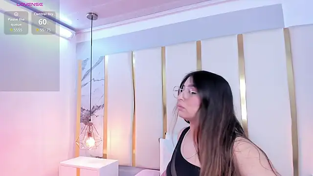 KamilaVegga 现场XXX聊天