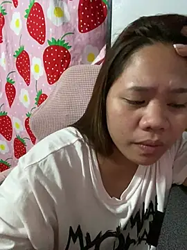 XXX chat uživo modela -CLARAMommy-