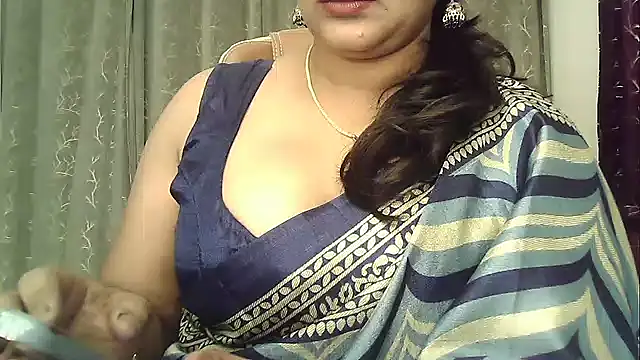Chat +18 de Spandana_Sweety ao vivo