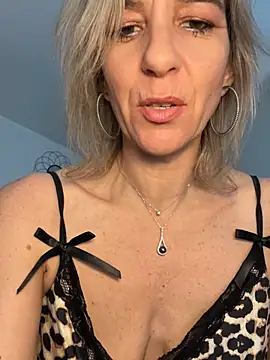 lafeecoquine69n Live XXX chat