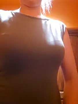 MoniaLisa live XXX chat