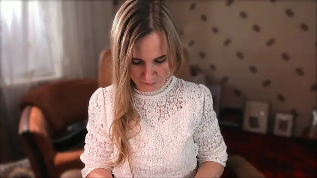 MiaSparkes' Live XXX Chat
