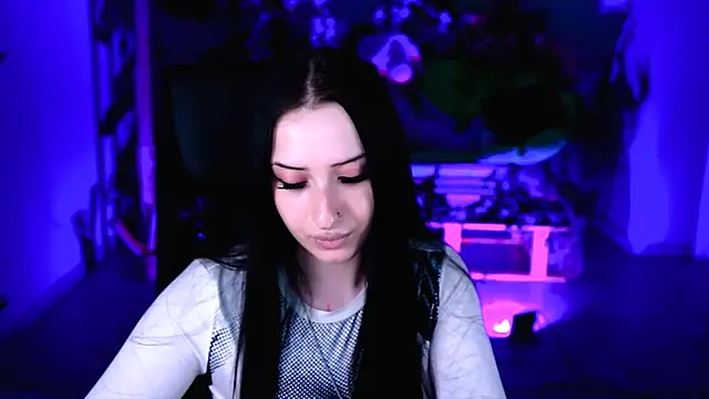 MonicaLowes' Live XXX Chat