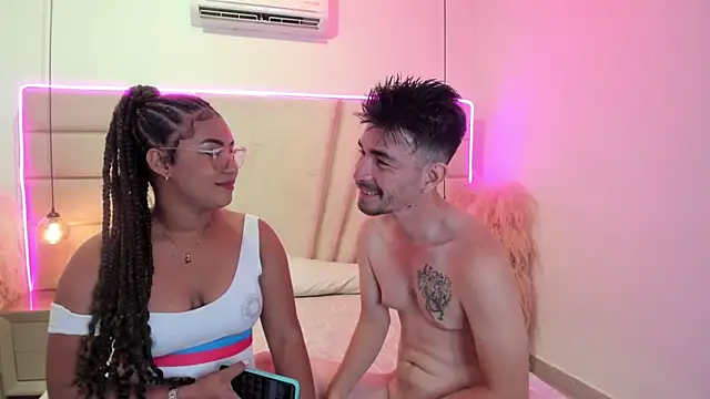 Luna_and_Axell Live XXX-chat